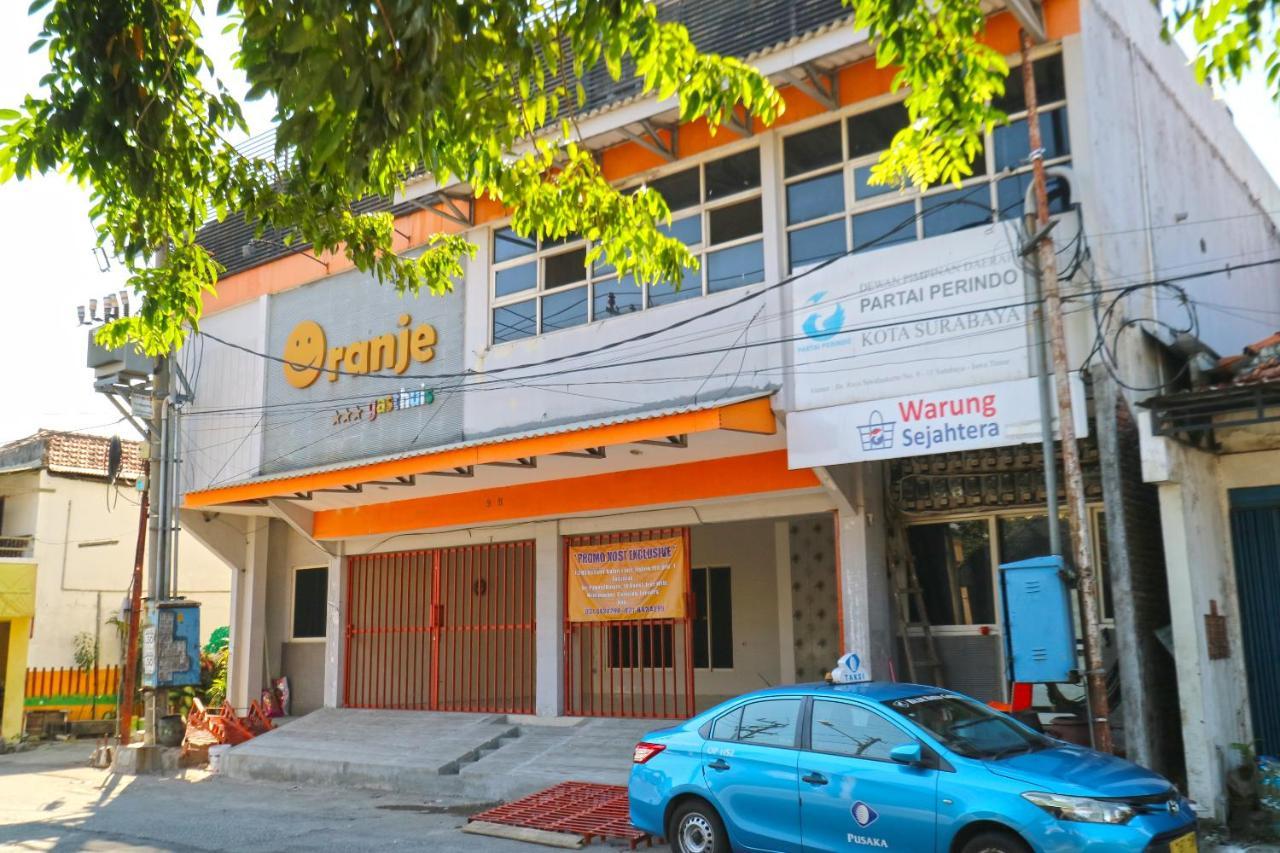 Oranje Gasthuis Hotel Surabaya Exterior foto