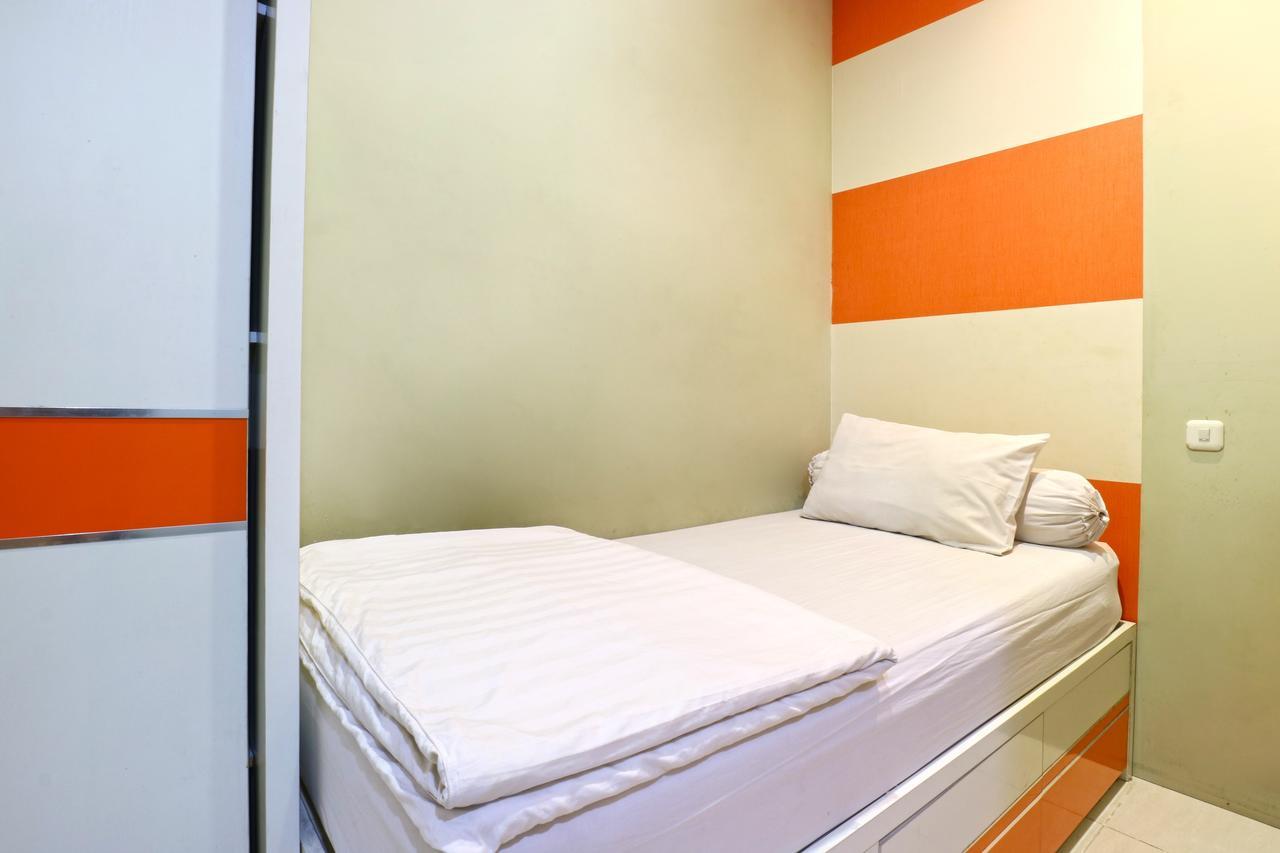Oranje Gasthuis Hotel Surabaya Exterior foto